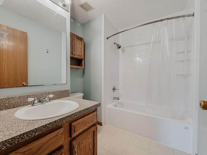 2557 Locksley Road, Grove City, OH 43123 Photo 15