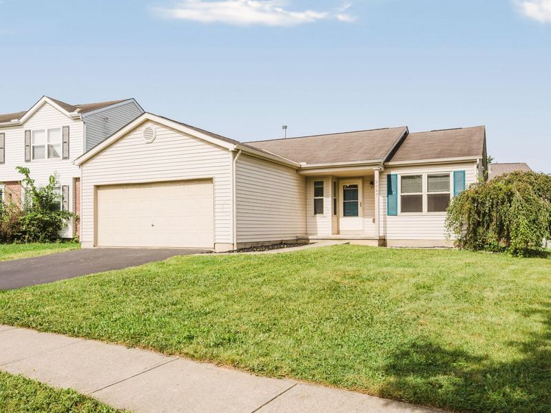 2557 Locksley Road, Grove City, OH 43123 Photo 2