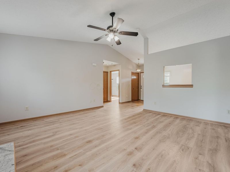 2557 Locksley Road, Grove City, OH 43123 Photo 6
