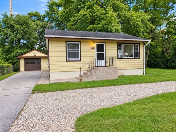40719 N Il Route 83 Route , Antioch, IL 60002