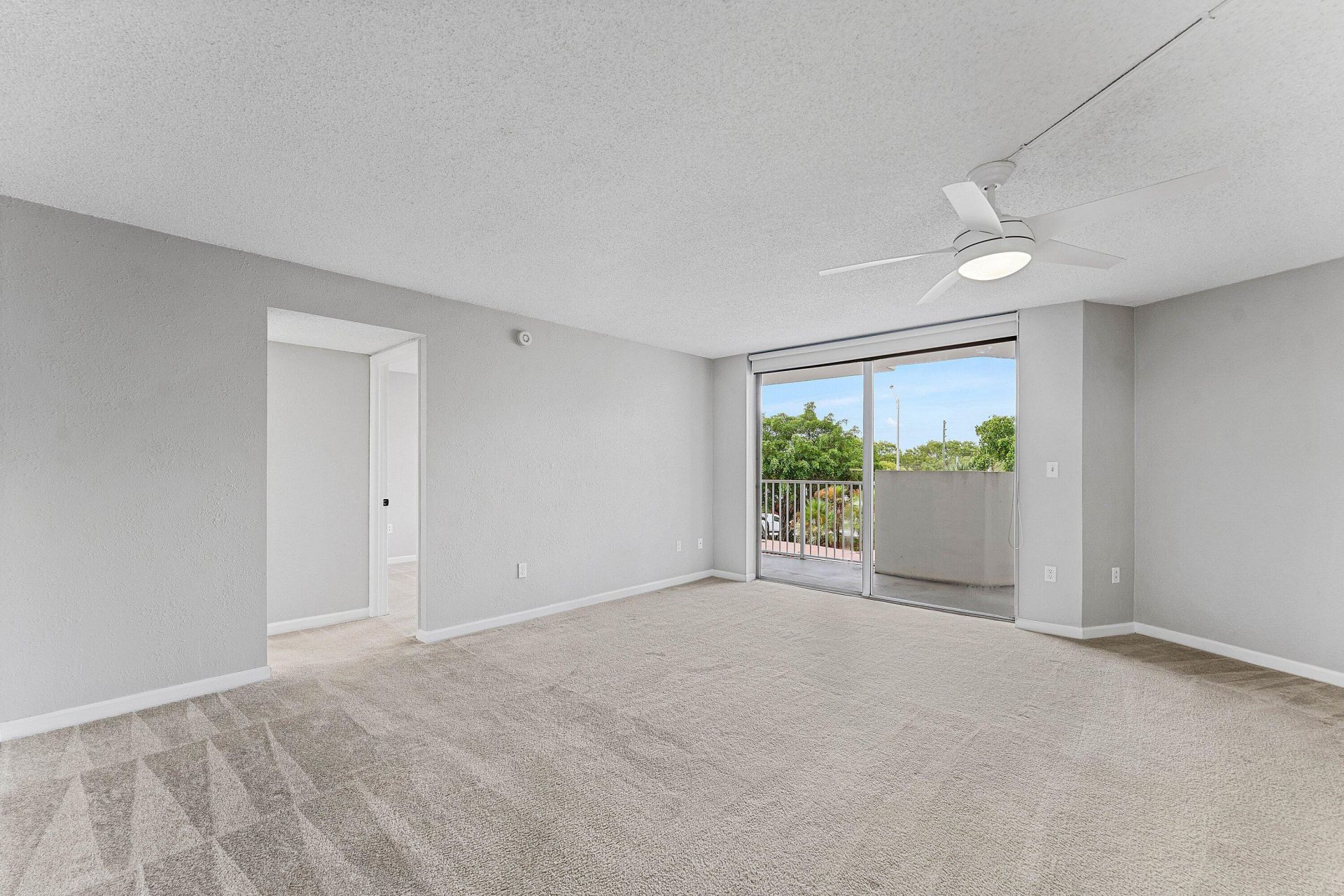 1300 NE Miami Gardens Drive, Unit 308E, Miami, FL 33179 Photo