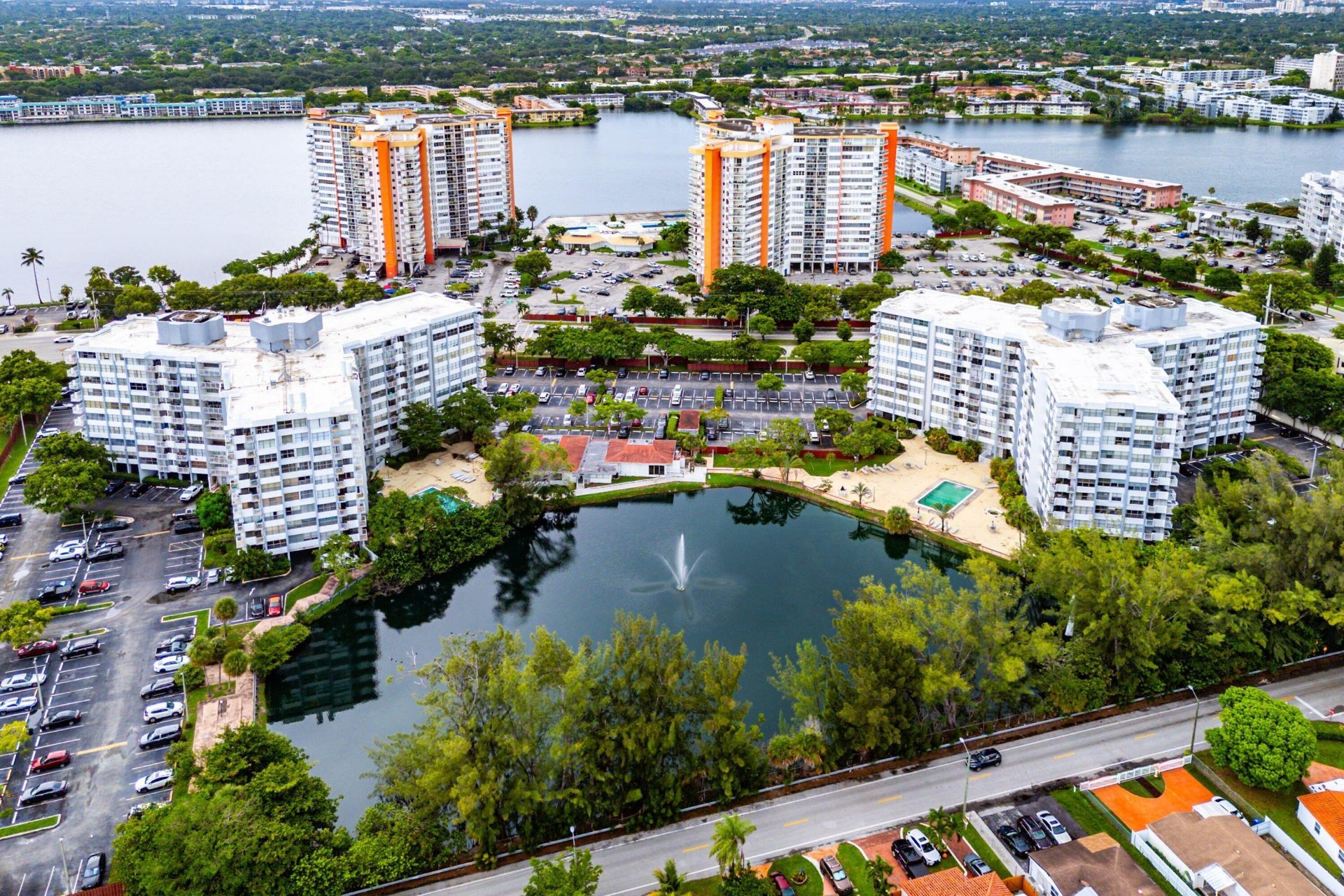 1300 NE Miami Gardens Drive, Unit 308E, Miami, FL 33179 Photo