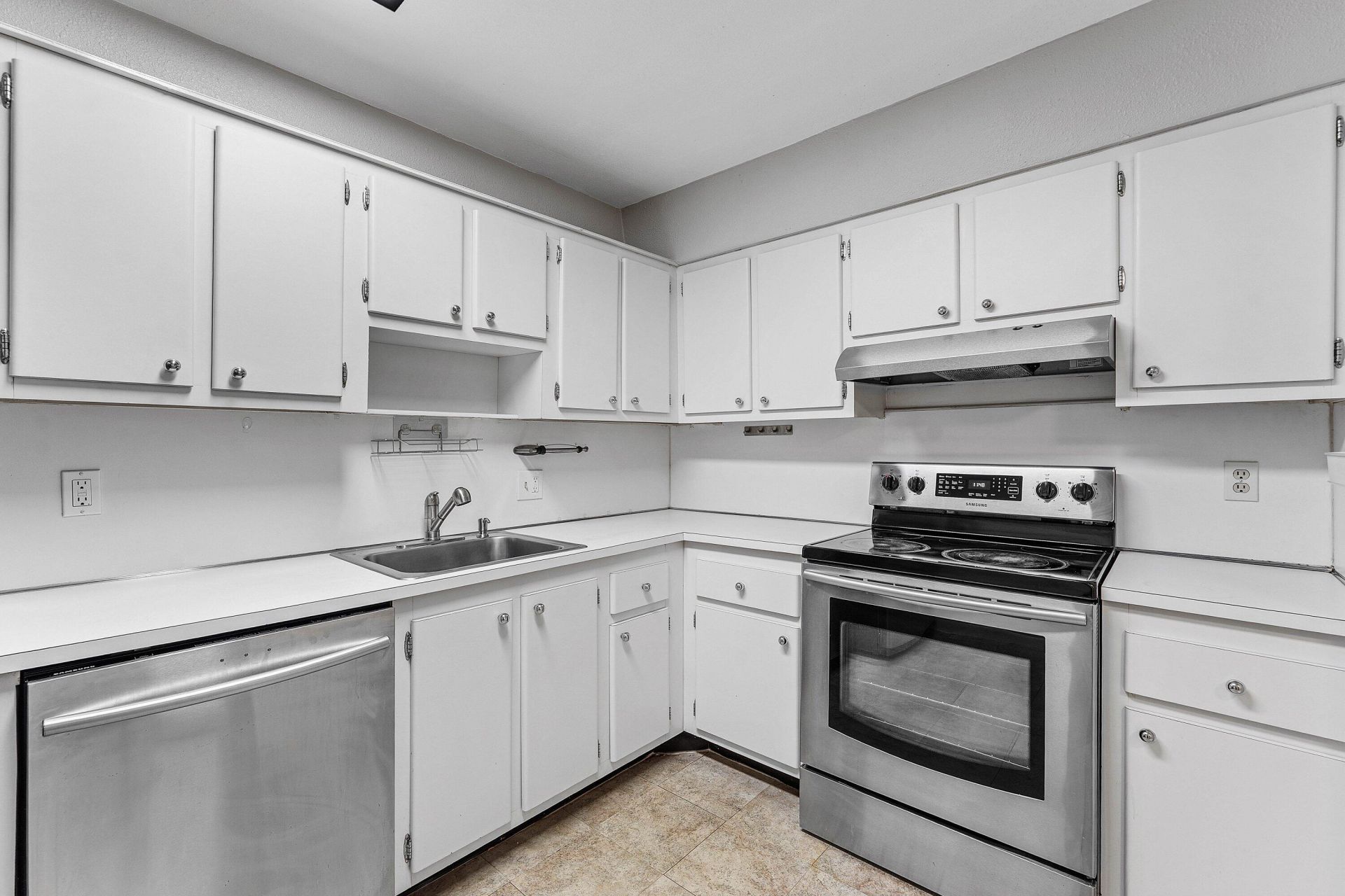 1300 NE Miami Gardens Drive, Unit 308E, Miami, FL 33179 Photo