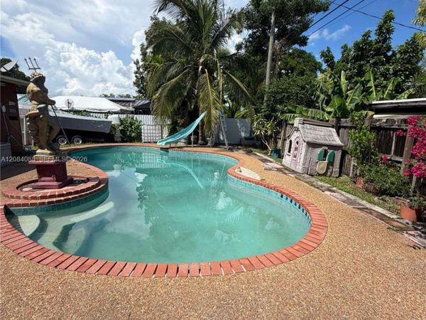 16111 SW 98th Ave, Miami, FL 33157