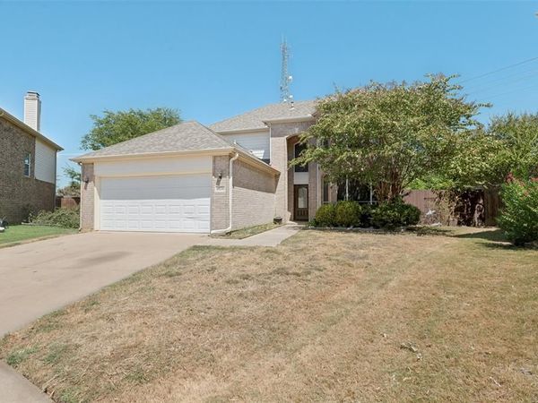10236 Sourwood Drive, Fort Worth, TX 76244