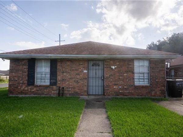7700 02 ARCADIA Lane, New Orleans, LA 70128