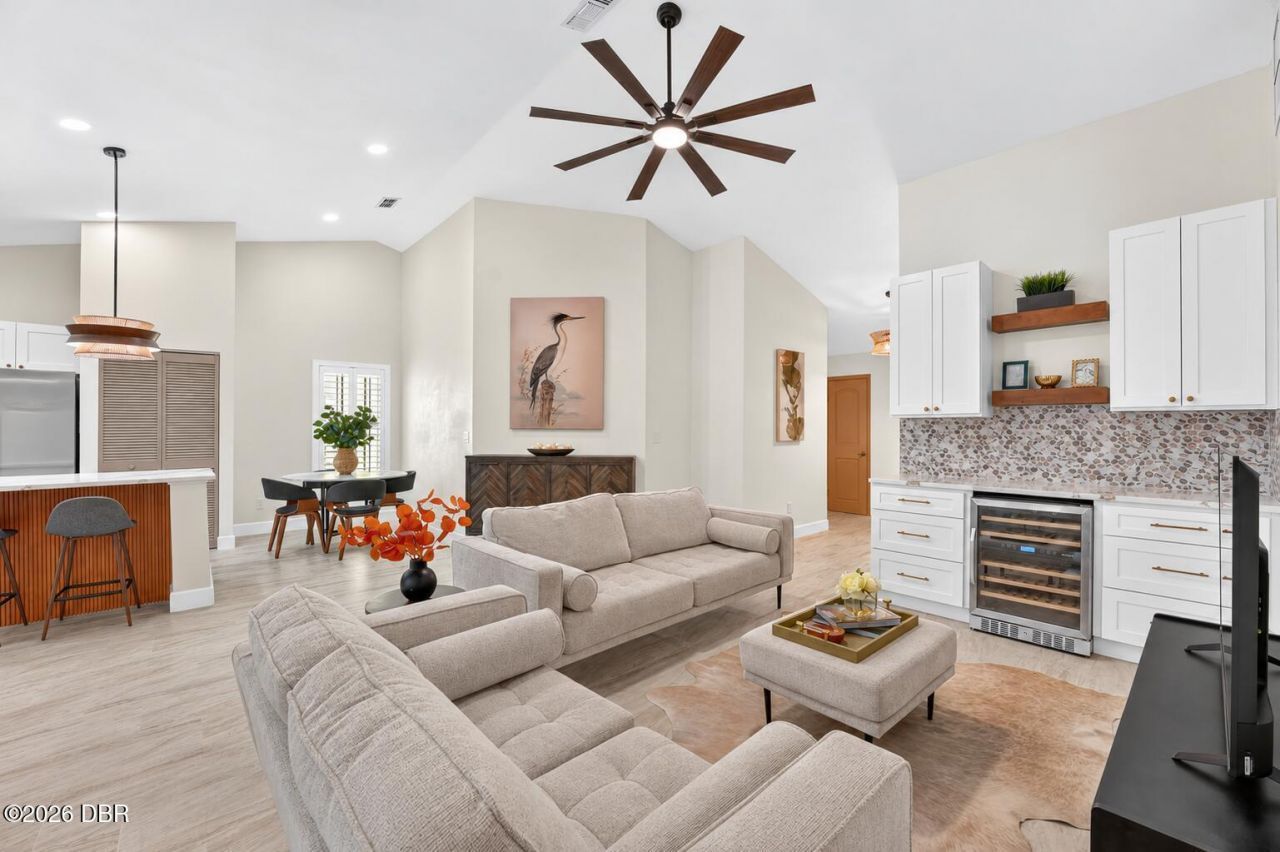 736 Pine Shores Circle, New Smyrna Beach, FL 32168 Photo
