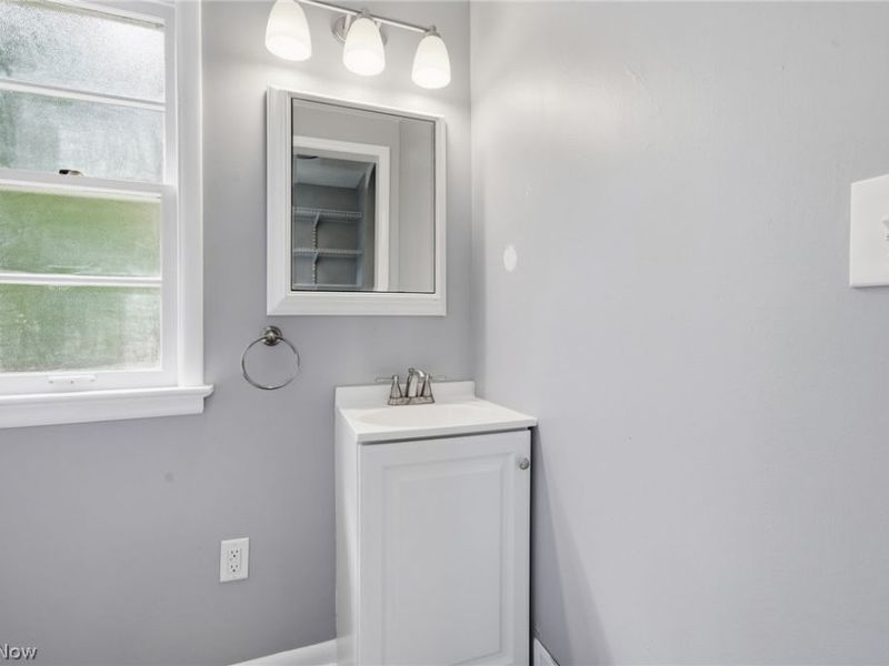 16401 Claire Avenue, Cleveland, OH 44111 Photo 12