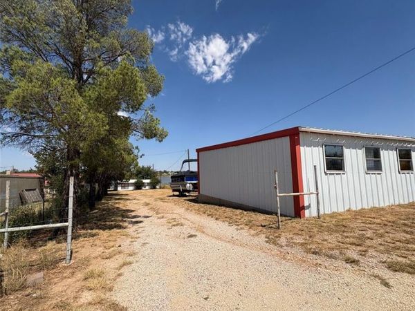 2116 LCR 252 , Colorado City, TX 79512