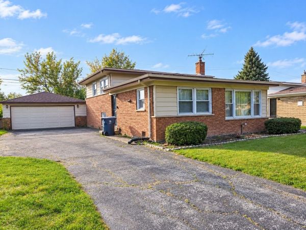 404 Westgate Avenue , Chicago Heights, IL 60411