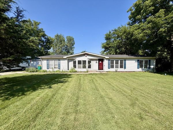 6036 Vermont Street , Merrillville, IN 46410