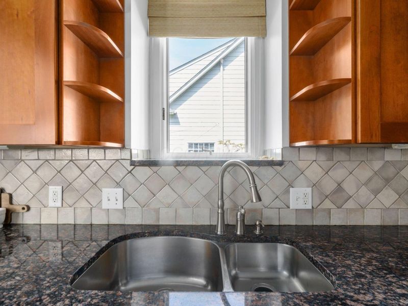 179 N Cassingham Road, Columbus, OH 43209 Photo 20