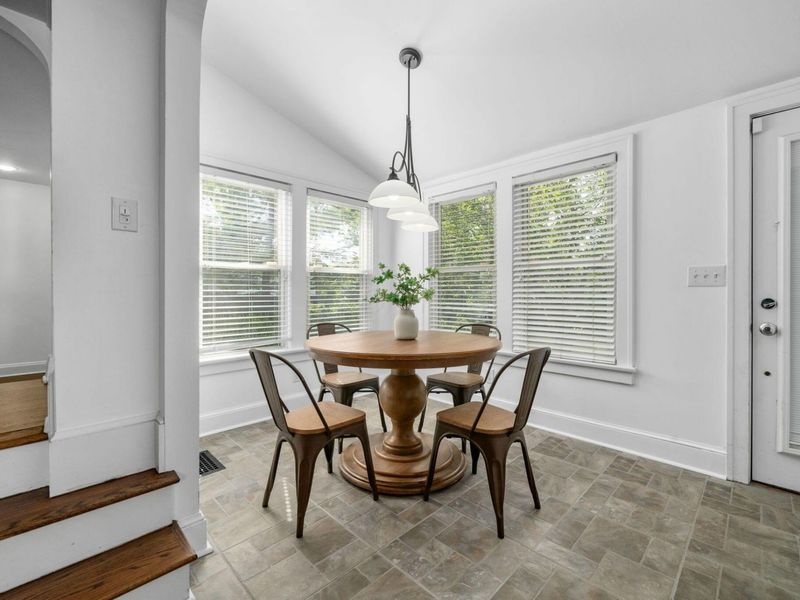 179 N Cassingham Road, Columbus, OH 43209 Photo 24