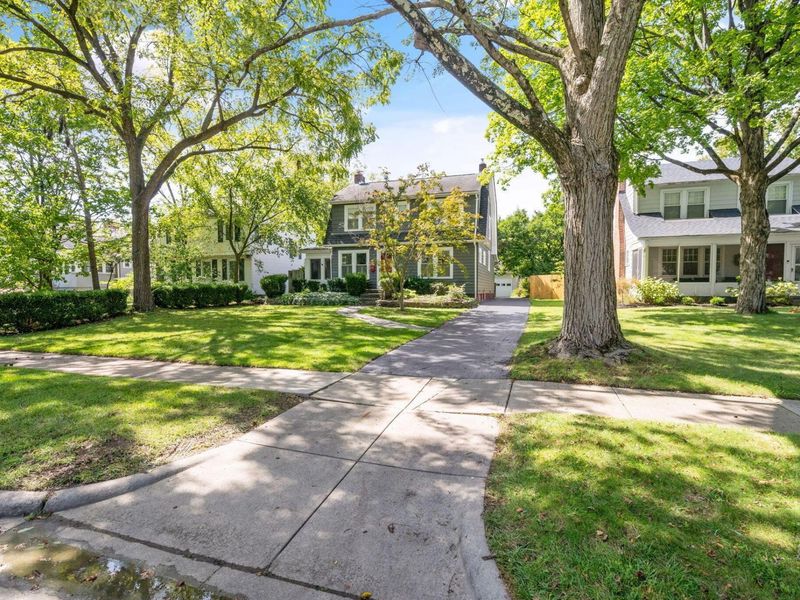 179 N Cassingham Road, Columbus, OH 43209 Photo 3