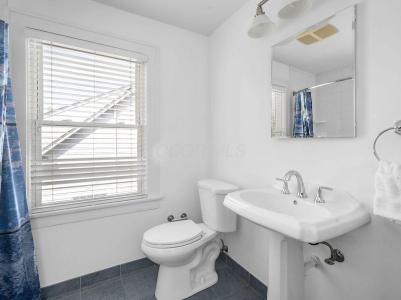 179 N Cassingham Road, Columbus, OH 43209 Photo 34