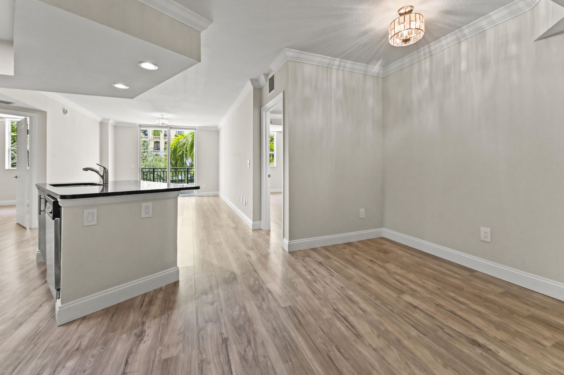 600 S Dixie Highway, Unit 237, West Palm Beach, FL 33401 Photo