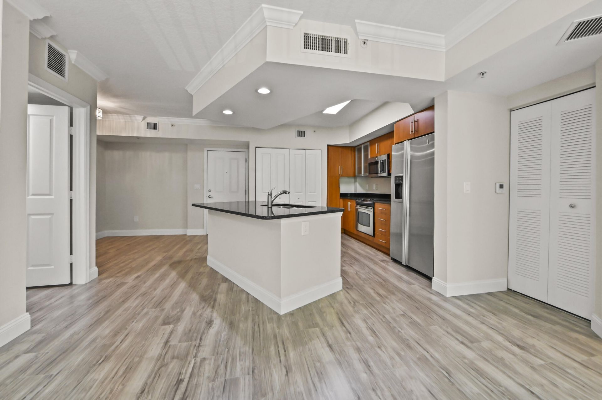 600 S Dixie Highway, Unit 237, West Palm Beach, FL 33401 Photo