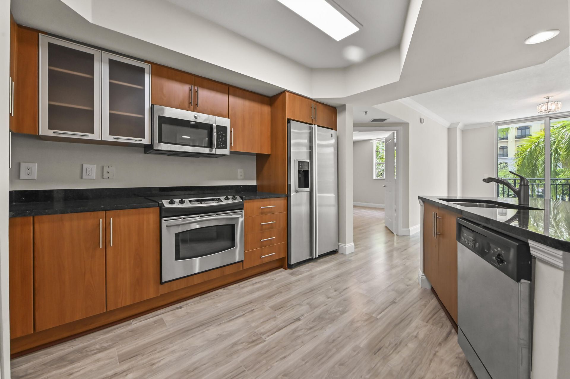 600 S Dixie Highway, Unit 237, West Palm Beach, FL 33401 Photo