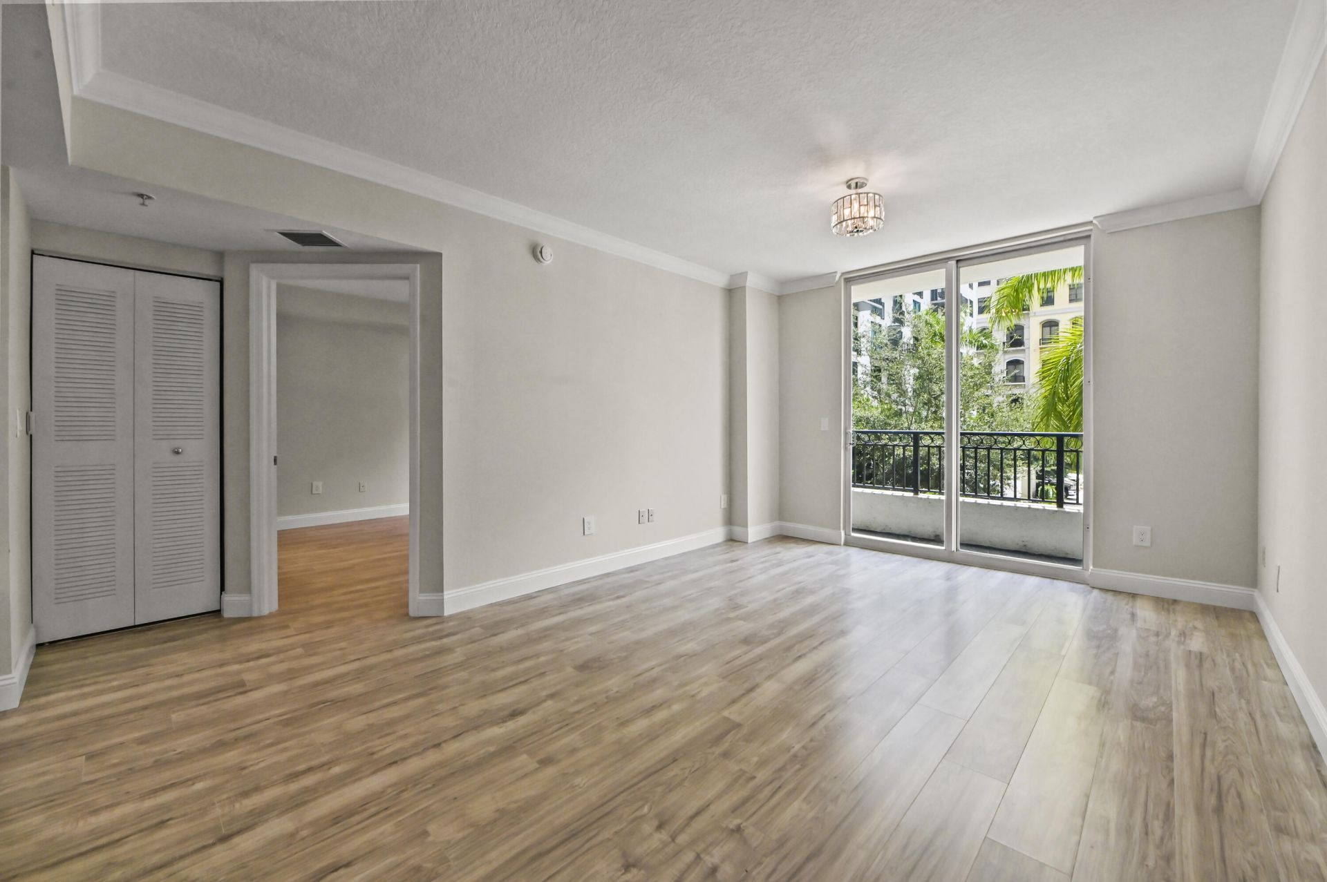 600 S Dixie Highway, Unit 237, West Palm Beach, FL 33401 Photo