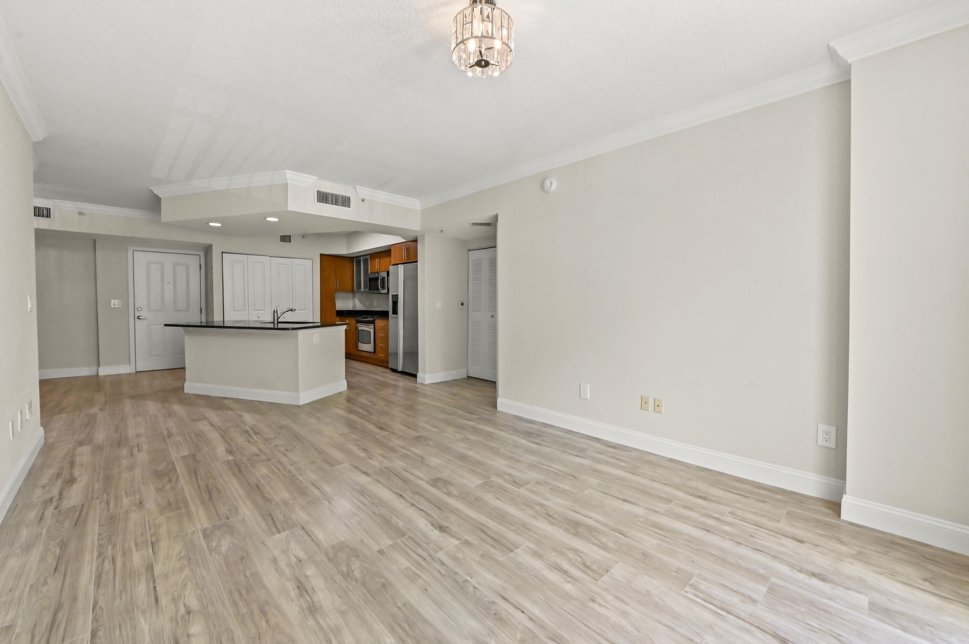600 S Dixie Highway, Unit 237, West Palm Beach, FL 33401 Photo