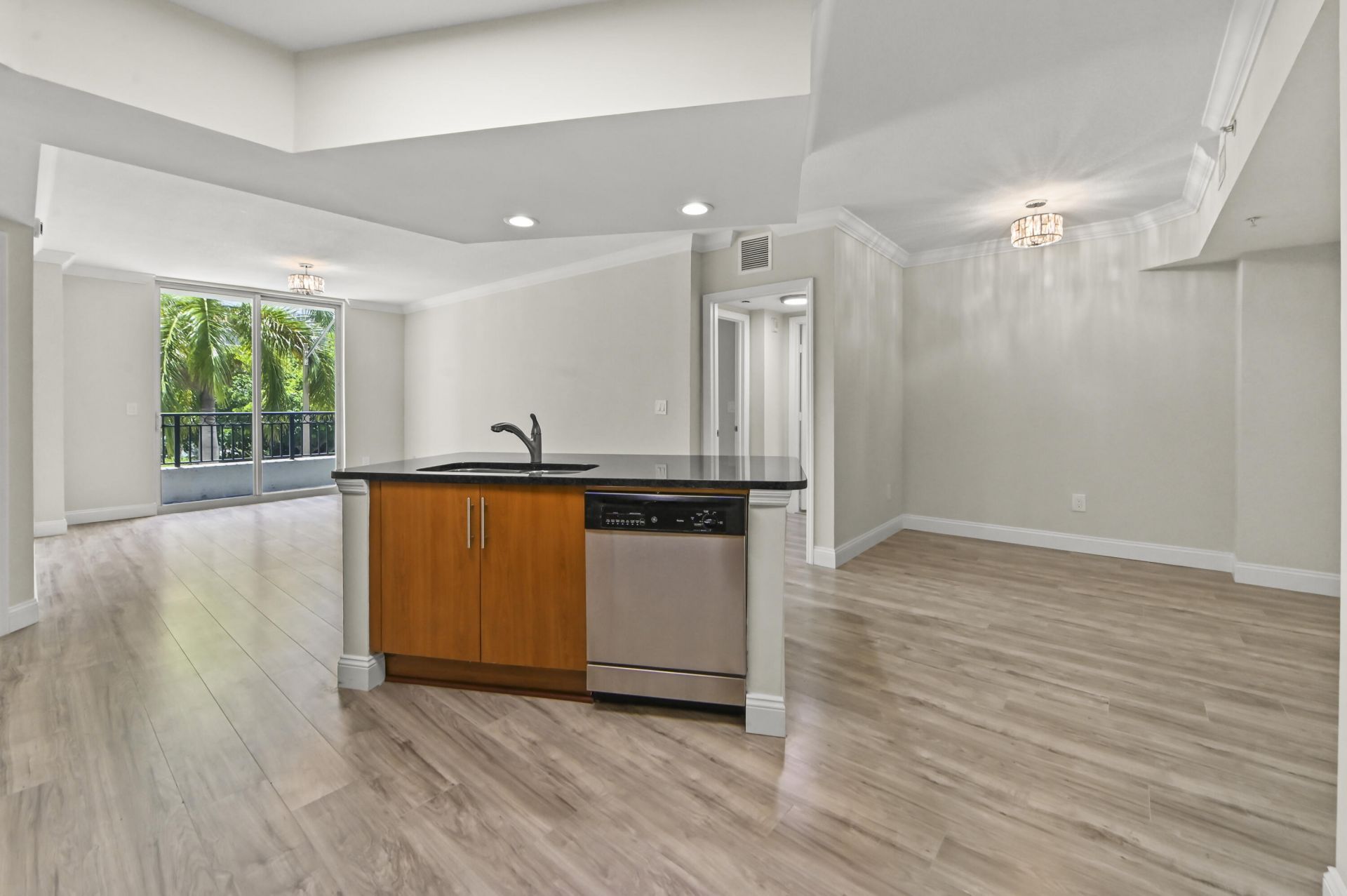 600 S Dixie Highway, Unit 237, West Palm Beach, FL 33401 Photo