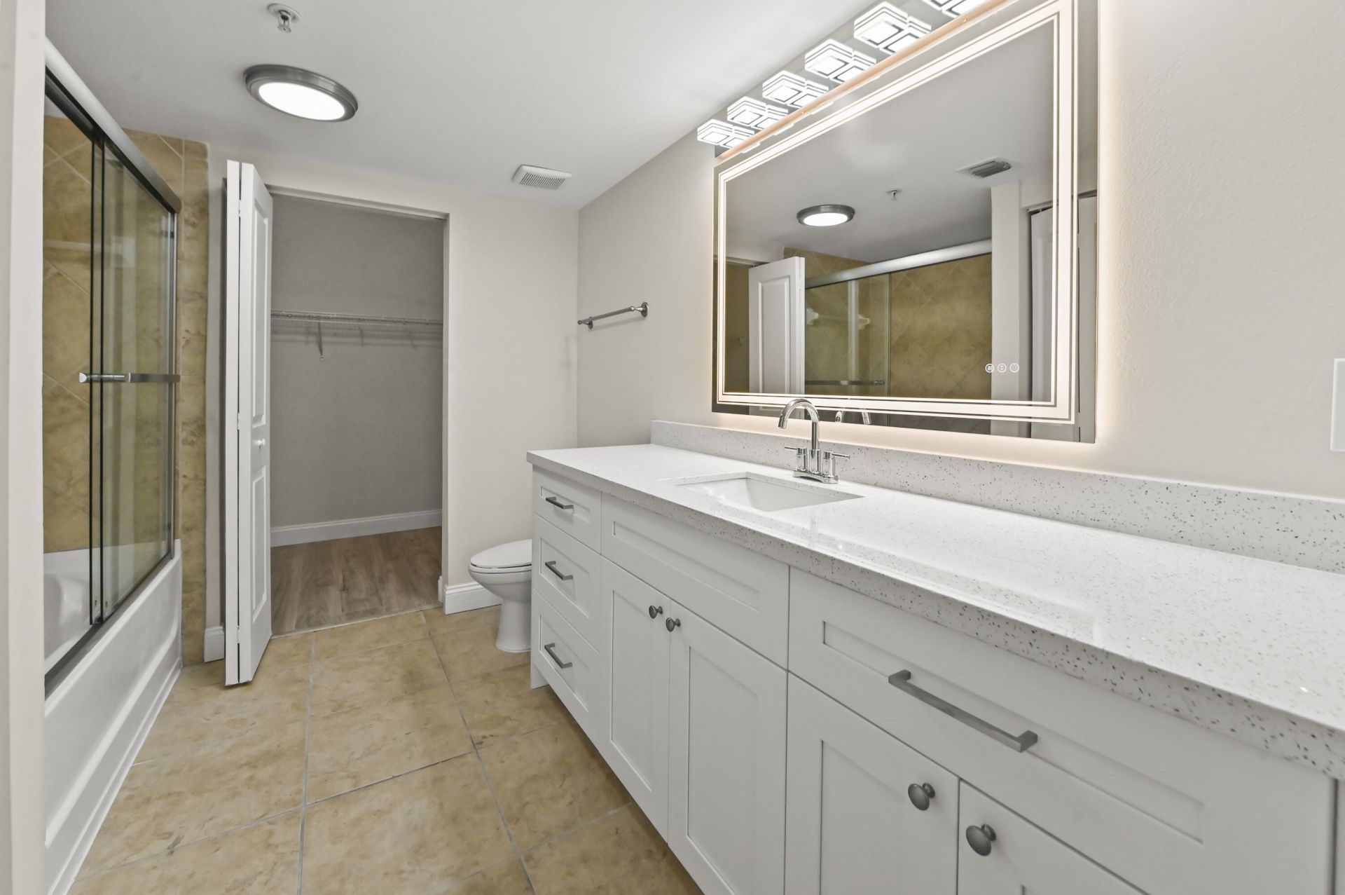 600 S Dixie Highway, Unit 237, West Palm Beach, FL 33401 Photo