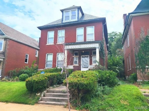 3212 Sullivan Avenue, St Louis, MO 63107