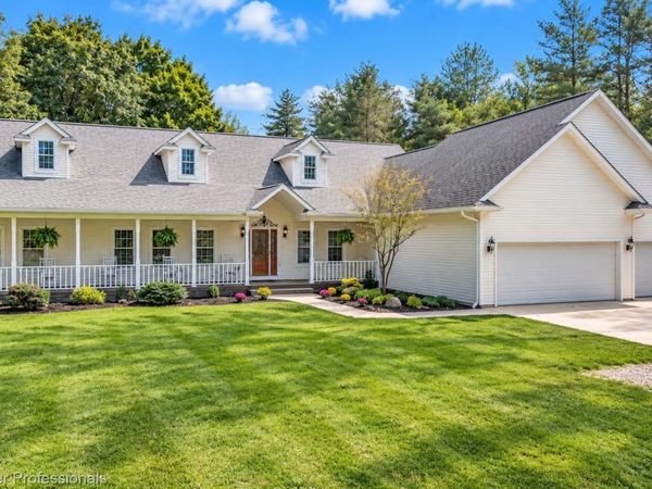 575 Lake George Road, Oakland Township, Mi 48363