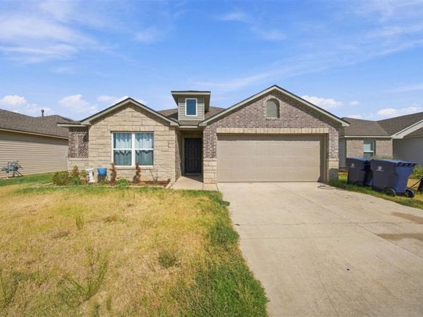 4212 Olivia Street, Mustang, OK 73064