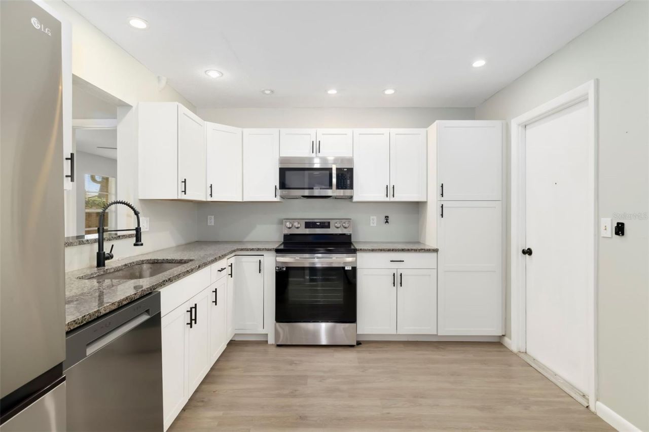 3905 Sandpointe Drive, Bradenton, FL 34205 Photo