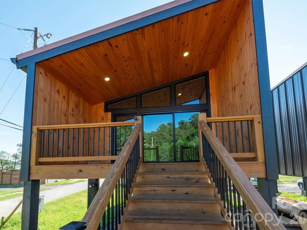 73 W Mitchell Street, Old Fort, NC 28762