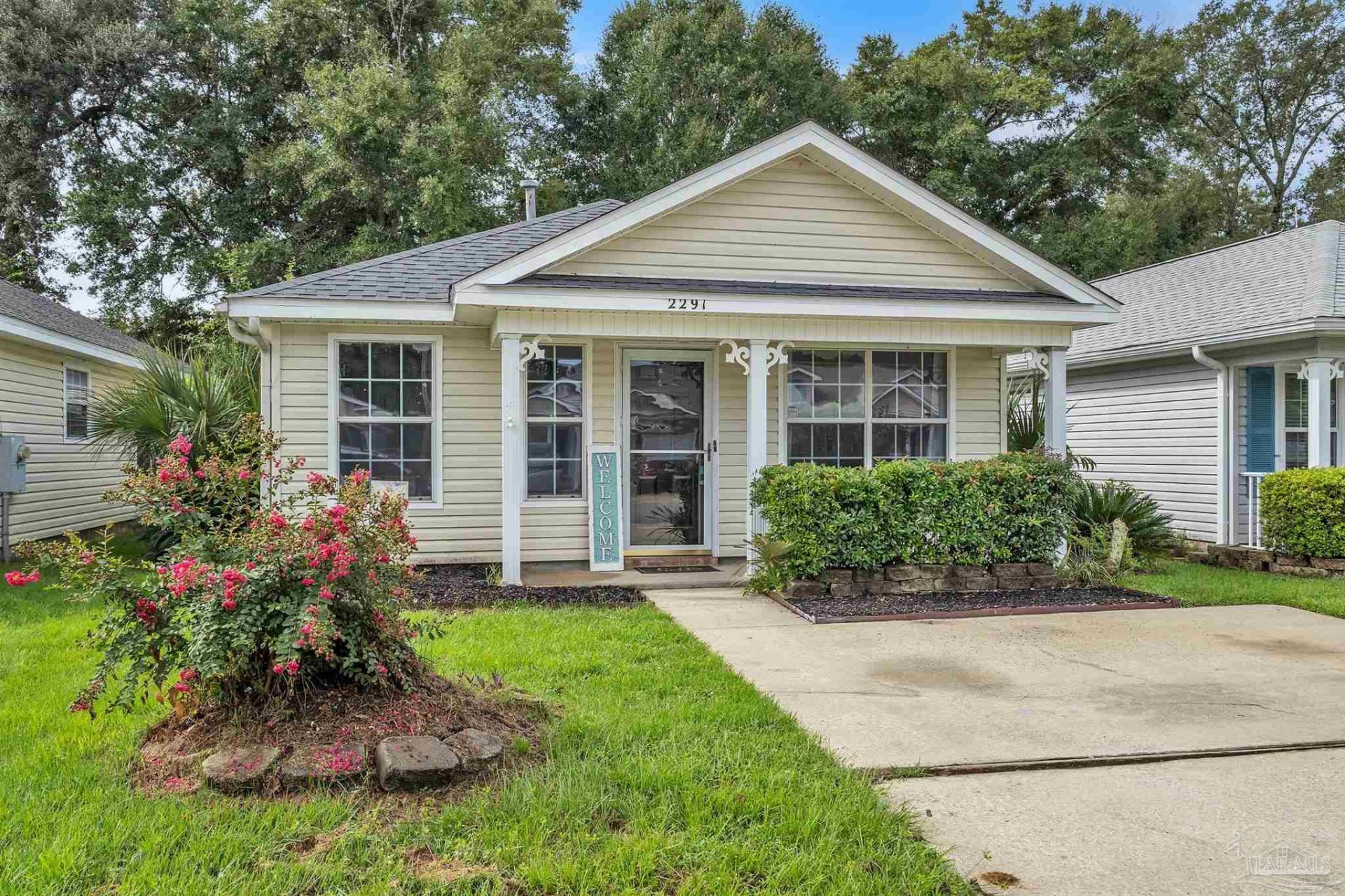 2291 Trailwood Dr, Cantonment, FL 32533 Main Photo