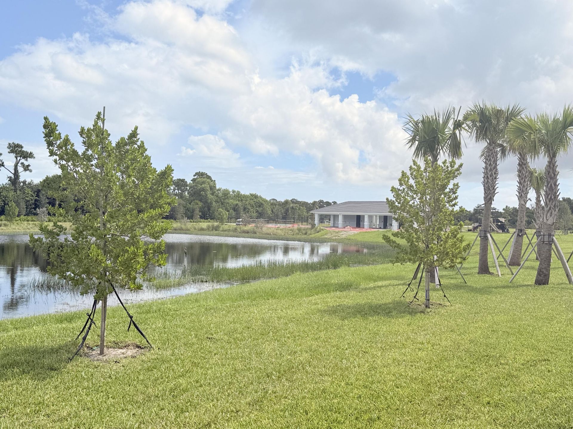 121 SE Birch Terrace, Stuart, FL 34997 Photo