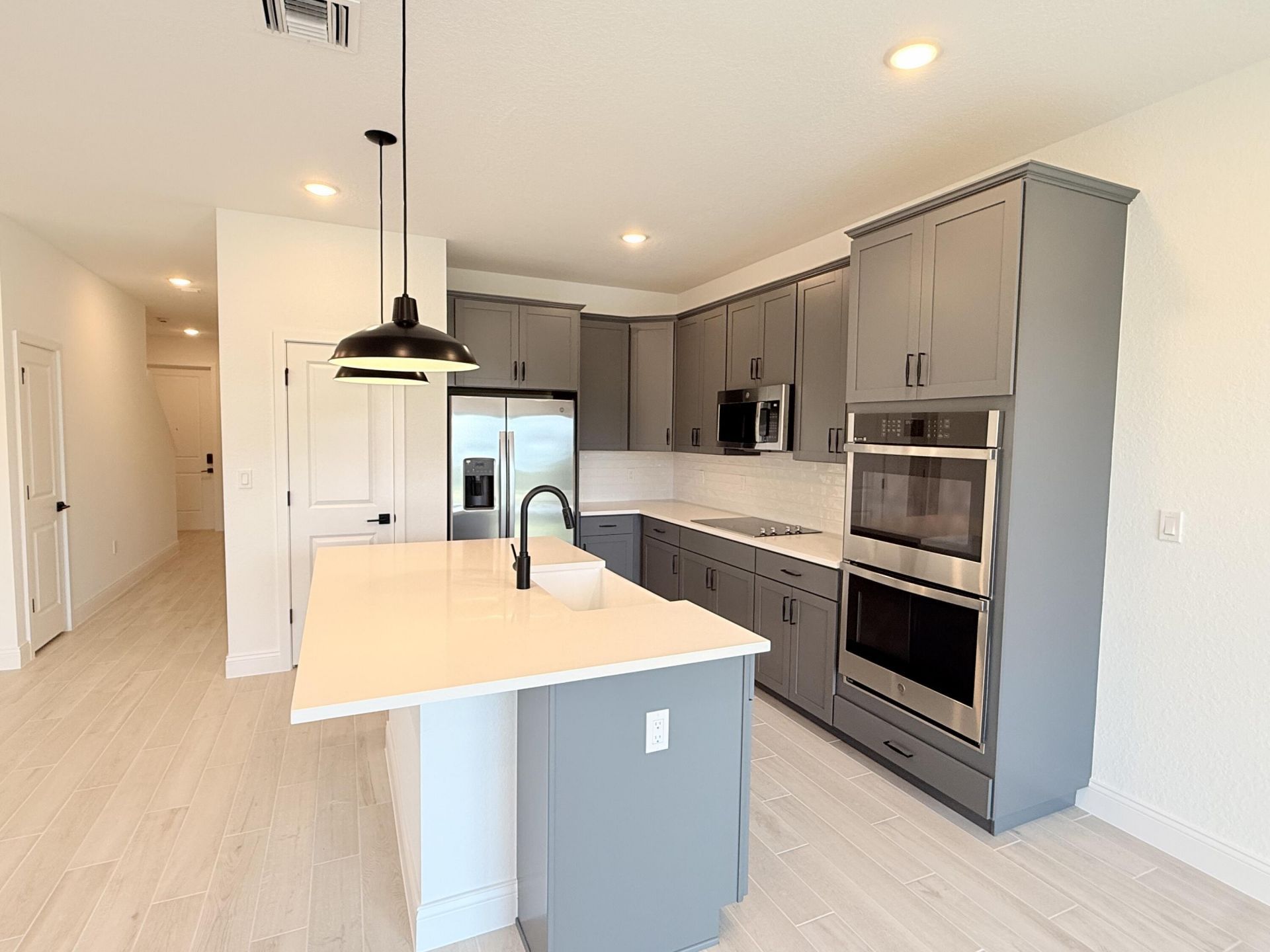 121 SE Birch Terrace, Stuart, FL 34997 Photo