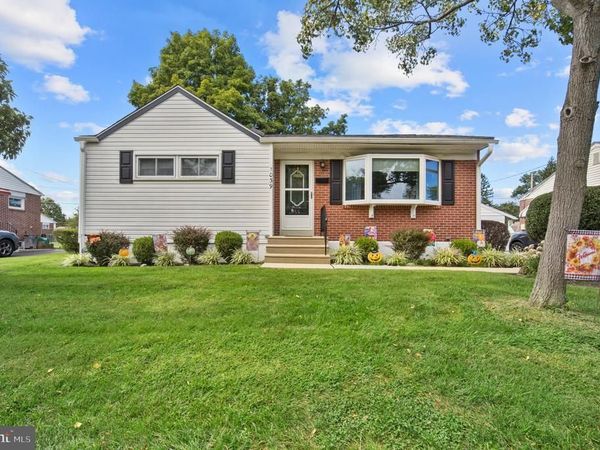1039 11TH AVENUE , FOLSOM, PA 19033