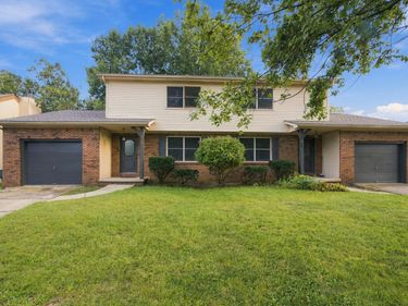 923-925 Bluffway Drive, Columbus, OH 43235