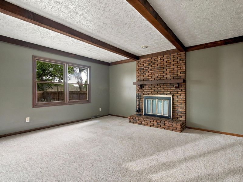 923-925 Bluffway Drive, Columbus, OH 43235 Photo 12