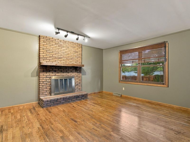 923-925 Bluffway Drive, Columbus, OH 43235 Photo 33
