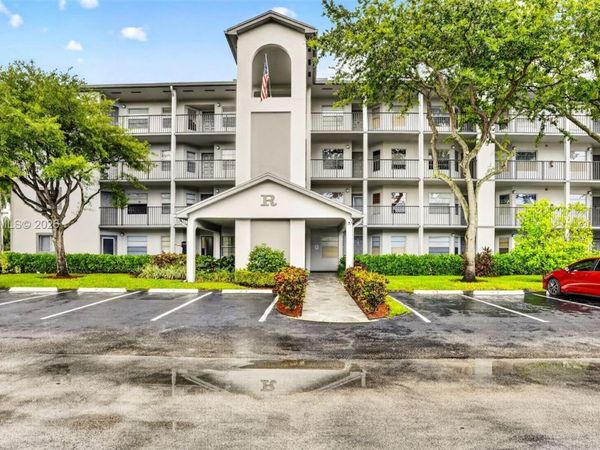 12501 SW 14th St, Unit 206R, Pembroke Pines, FL 33027
