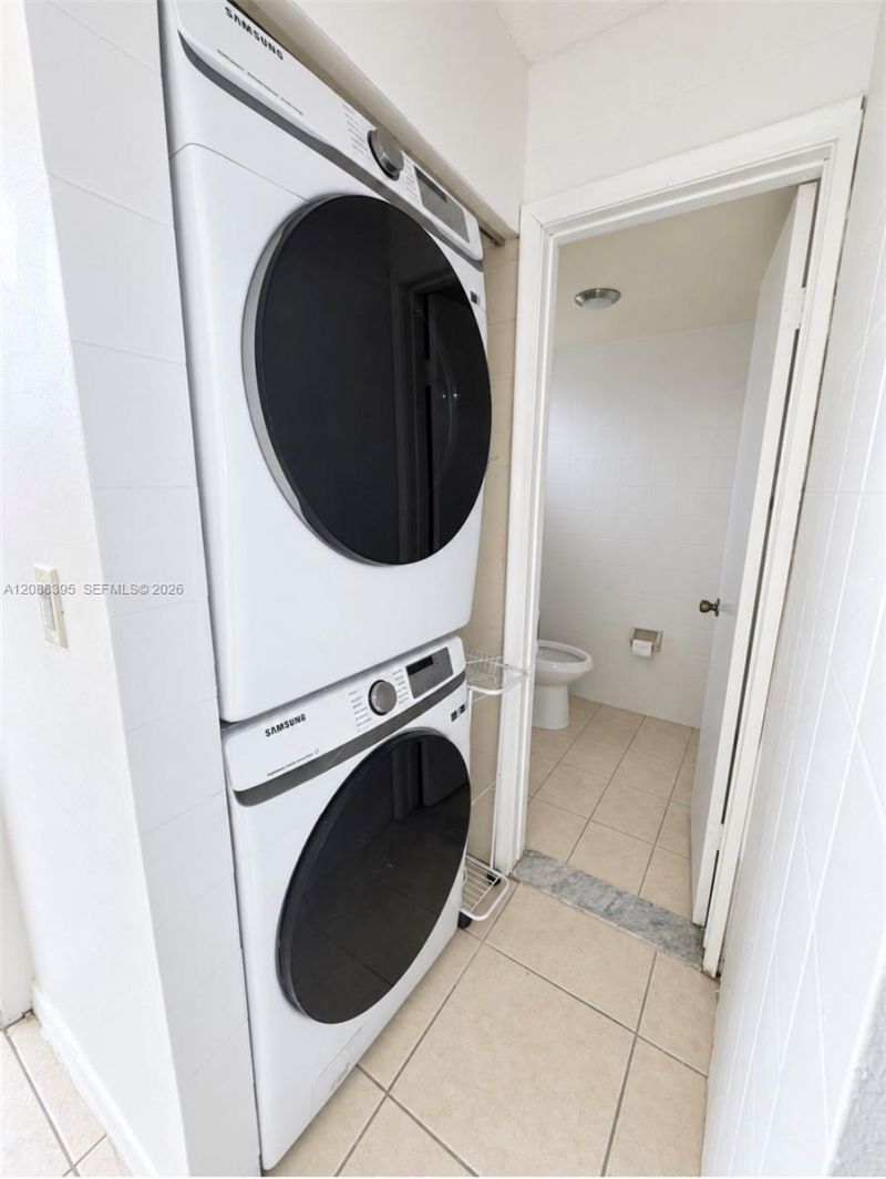 180 Royal Palm Rd , Unit 218, Hialeah, FL 33016 Photo
