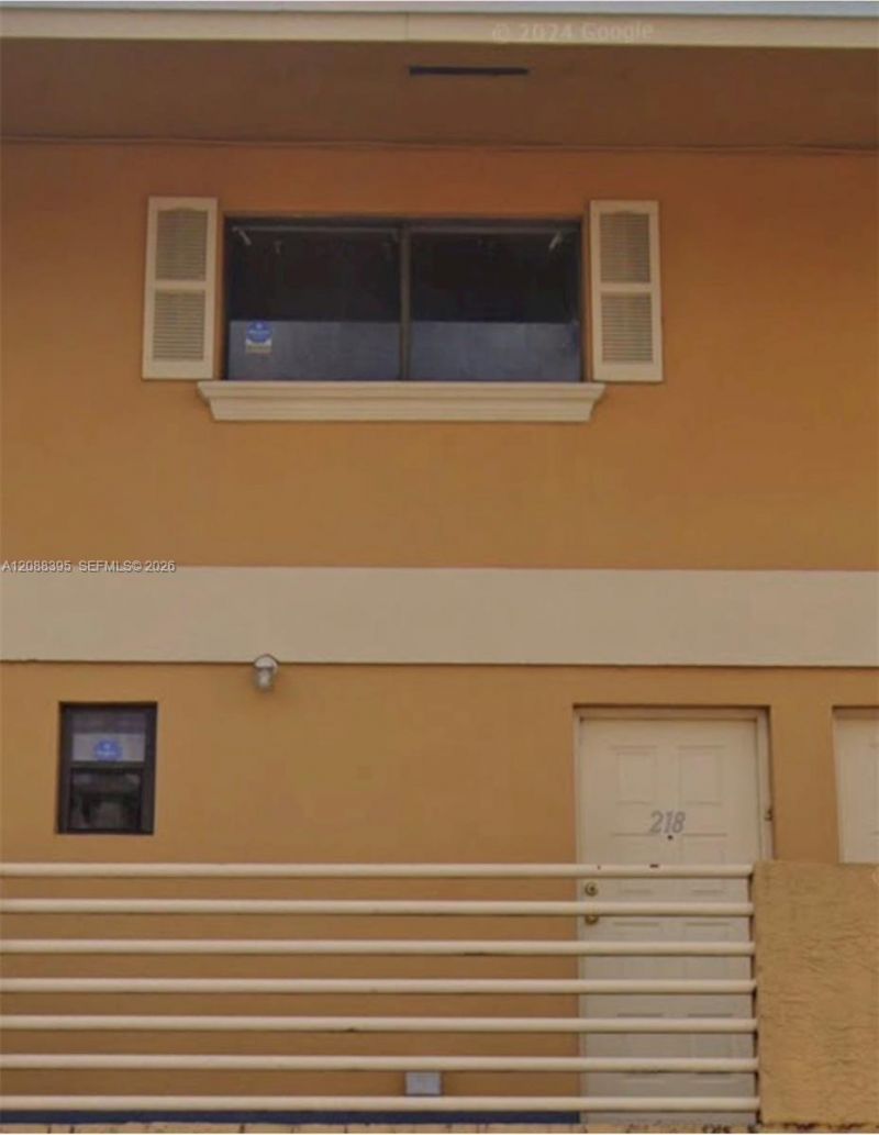 180 Royal Palm Rd , Unit 218, Hialeah, FL 33016 Photo