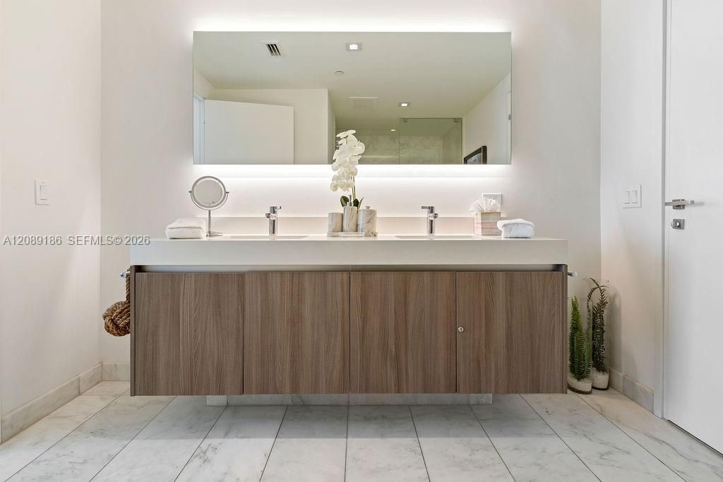 401 N Birch Rd, Unit 610, Fort Lauderdale, FL 33304 Photo