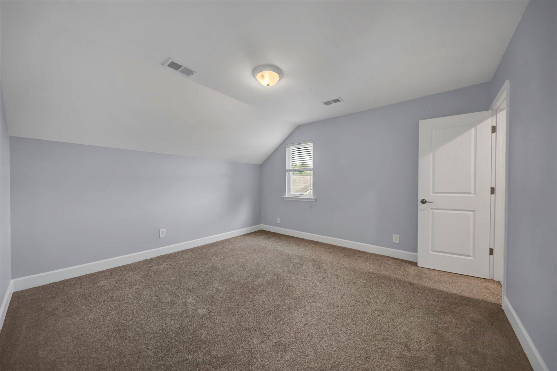 223 Buttonbush Court Photo 33