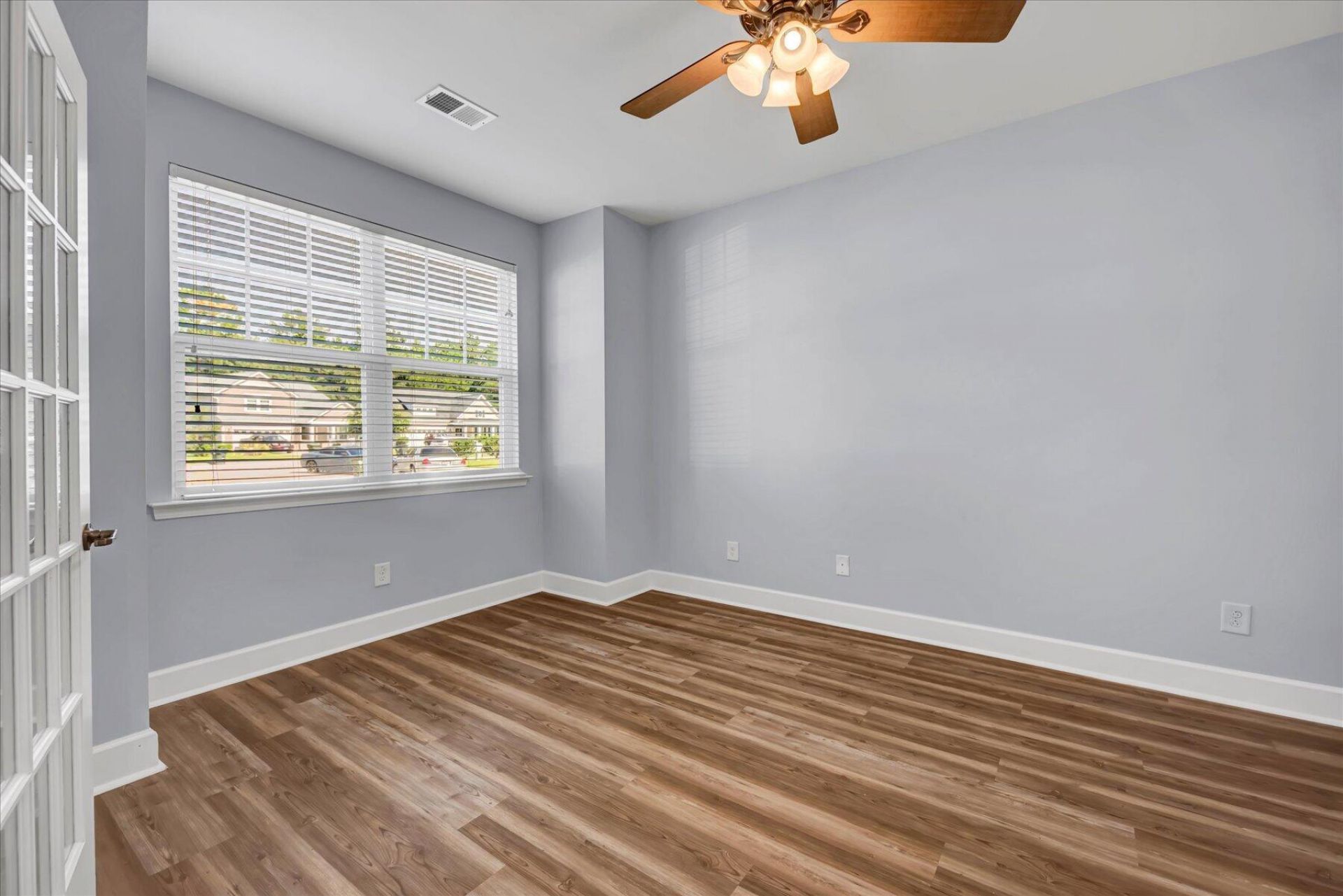 223 Buttonbush Court Photo 5