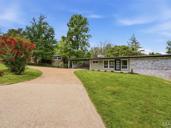 2431 Trossock Lane, Kirkwood, MO 63122