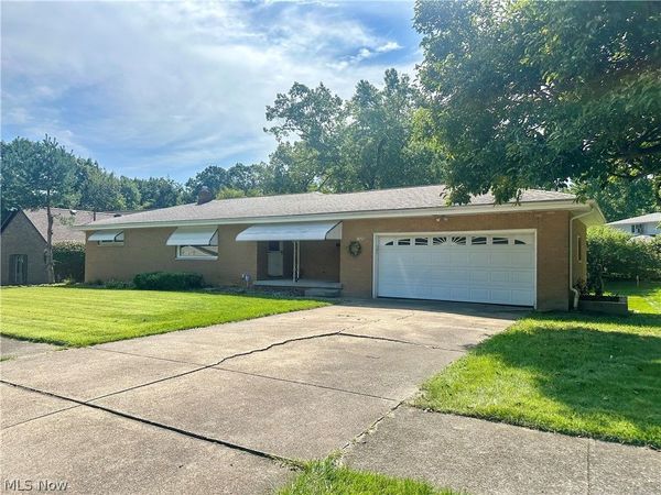1525 Bellvue Drive, Niles, OH 44446