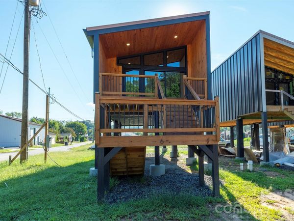 73 W Mitchell Street, Old Fort, NC 28762