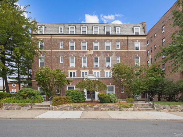 208 Centre Ave, Unit 4-B, New Rochelle, NY 10805