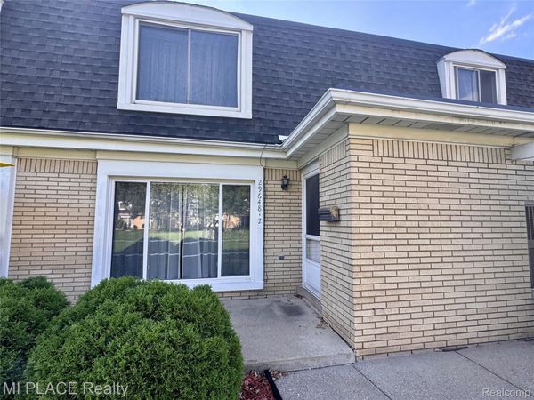 29648 City Center Drive, Unit 2, Warren, Mi 48093