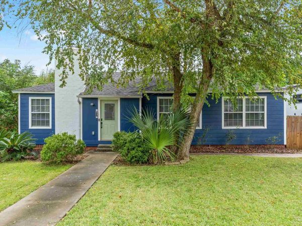123 SE Gilliland Rd, Pensacola, FL 32507